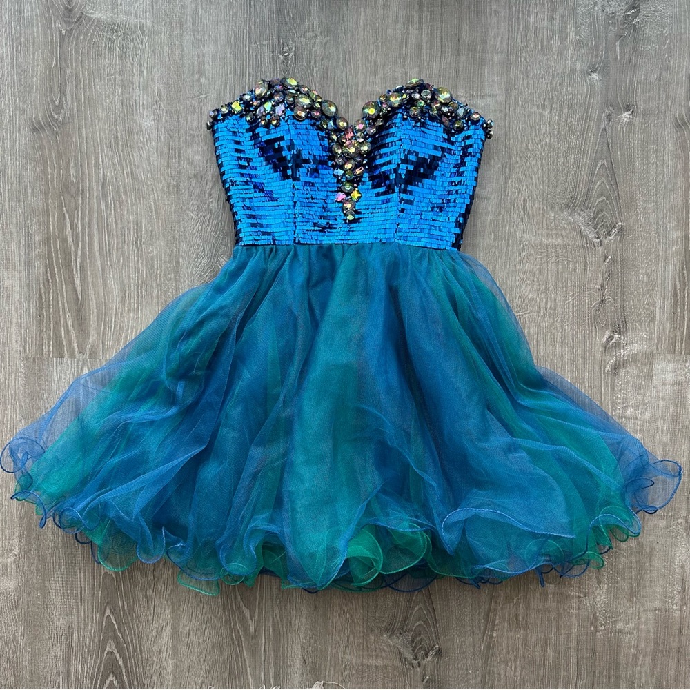 SPLASH MERMAID STRAPLESS DRESS, SHORT & SPARKLY, SIZE 4